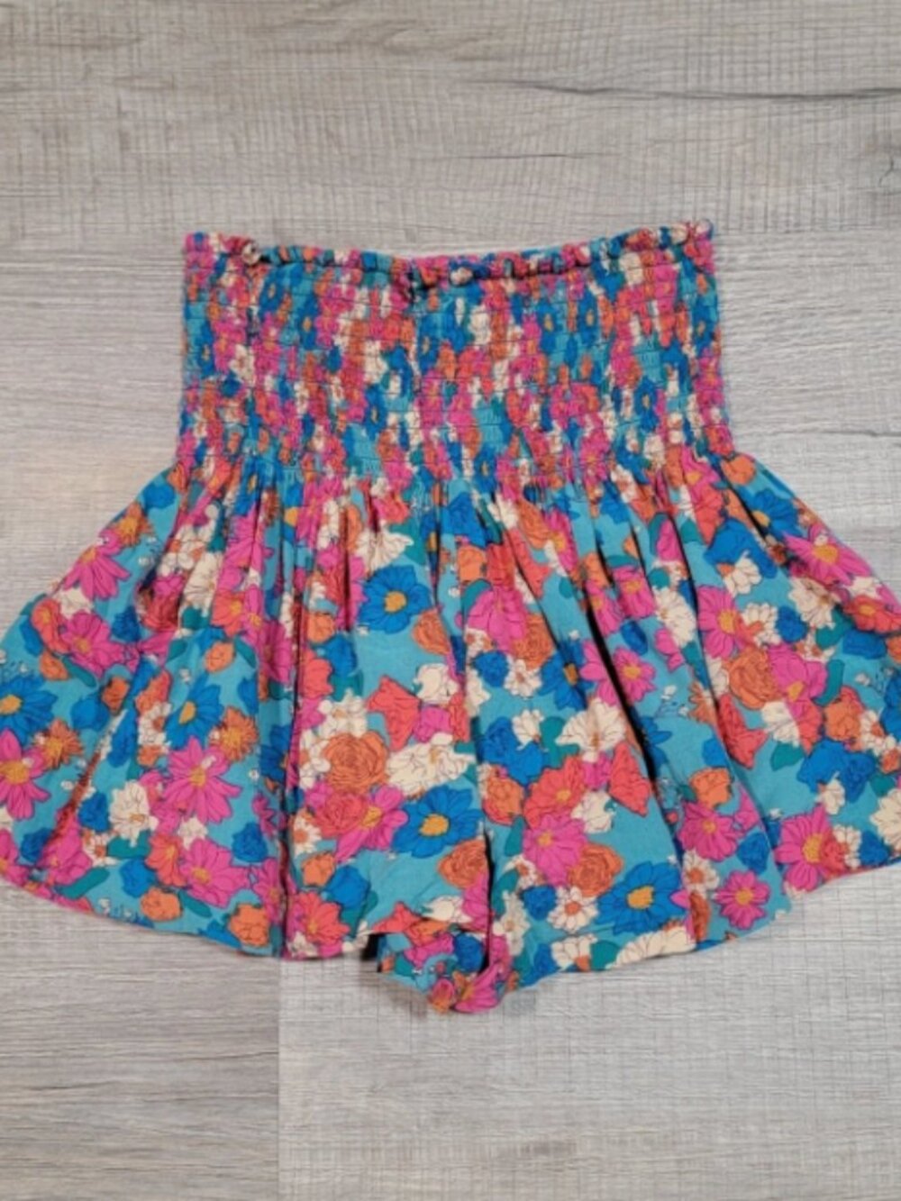 Natural Life Daisy Pull On Smocked Pull On Shorts Size XS Floral Stretch Pockets